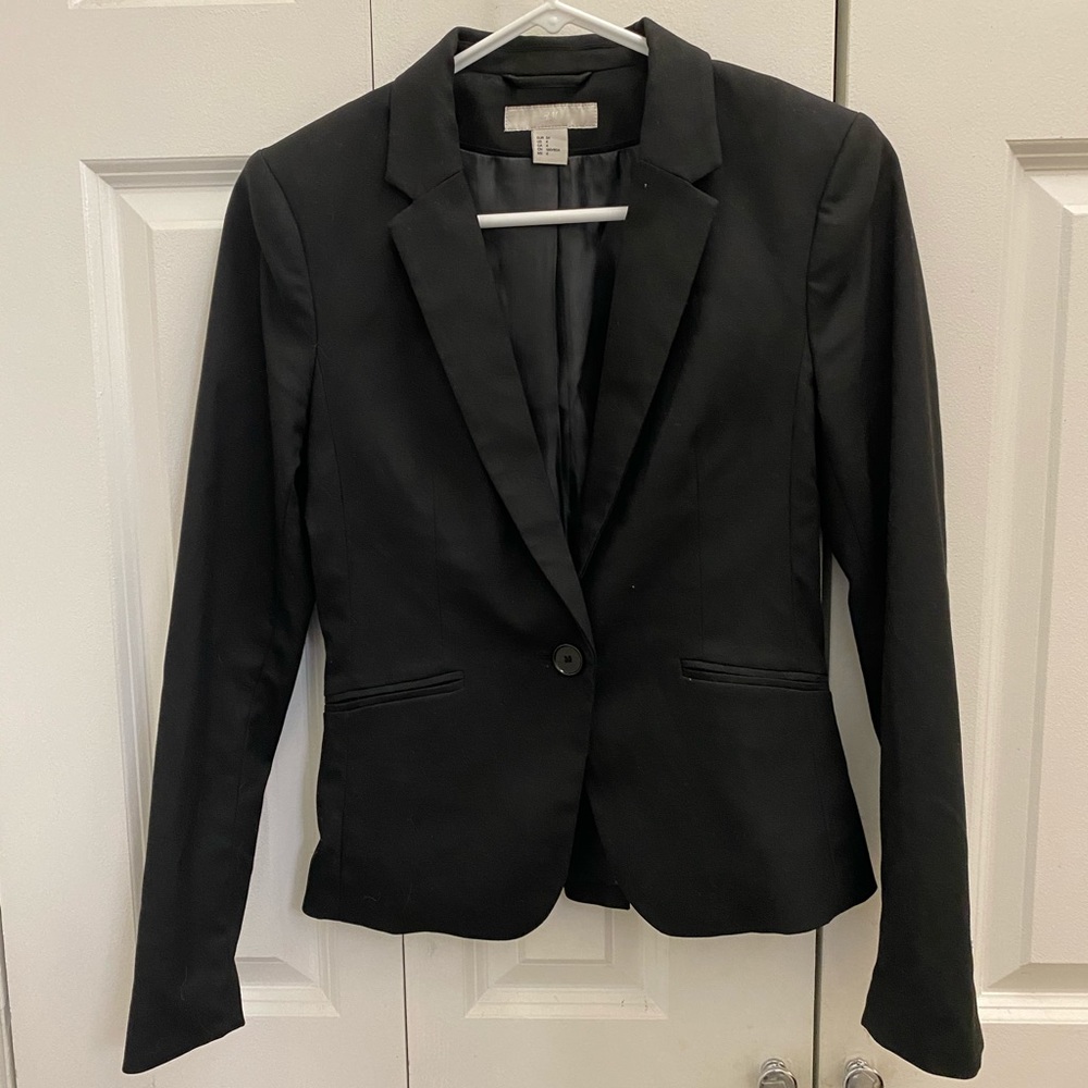H&M women’s blazer suit, size 4, EU34